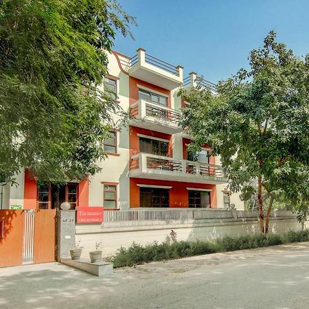 Treebo Iffco Chowk Gurgaon Exterior photo